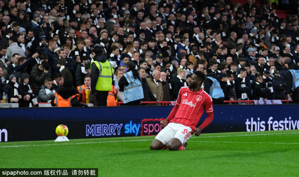 世界杯-英超-诺丁汉森林3-0胜热刺 奥多伊2射1传桑加雷2传1射