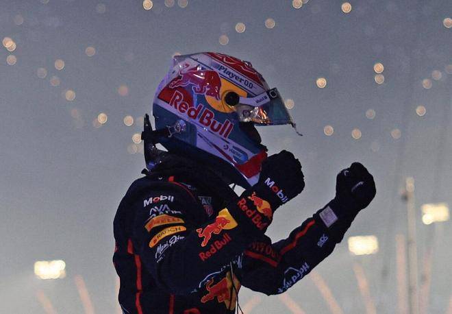 2026世界杯下注-F1卡塔尔：安全车出动，维斯塔潘夺冠，世界冠军之争决战阿布扎比