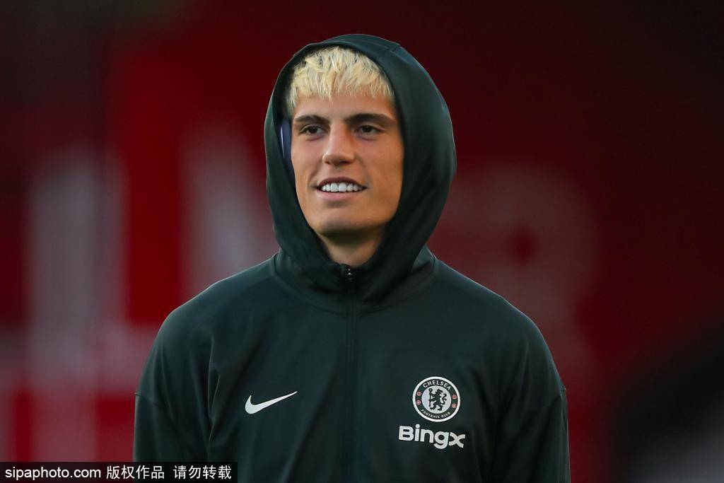 世界杯下注-英超百场最年轻南美球员榜：加纳乔居首，马丁内利、里沙利松前三，背后的故事与数据解析