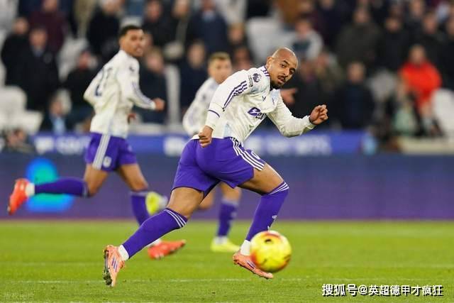 英超西班牙籍三帅领跑积分榜，问欧冠、英超、爱美丽杯花落谁家！