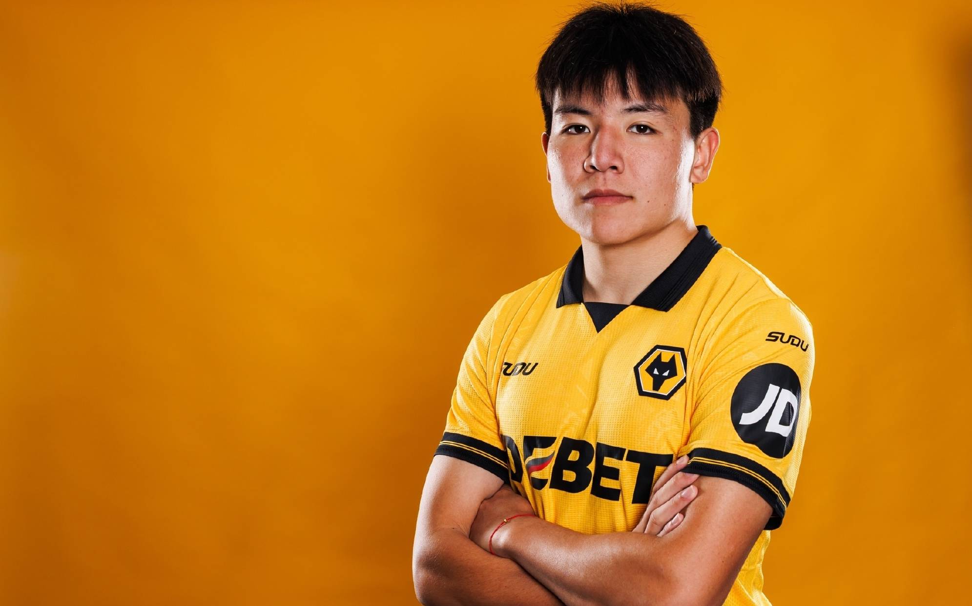 世界杯下注-徐彬加盟英超狼队引日本球迷热议：勇气值得点赞，中国足球会提高