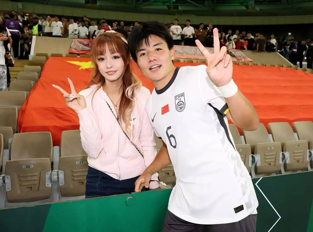 徐彬加盟英超狼队引日本球迷热议:勇气值得点赞,中国足球会提高